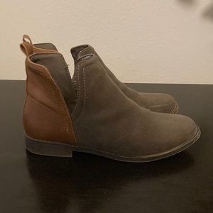 Colorblock gray and tan ankle boots